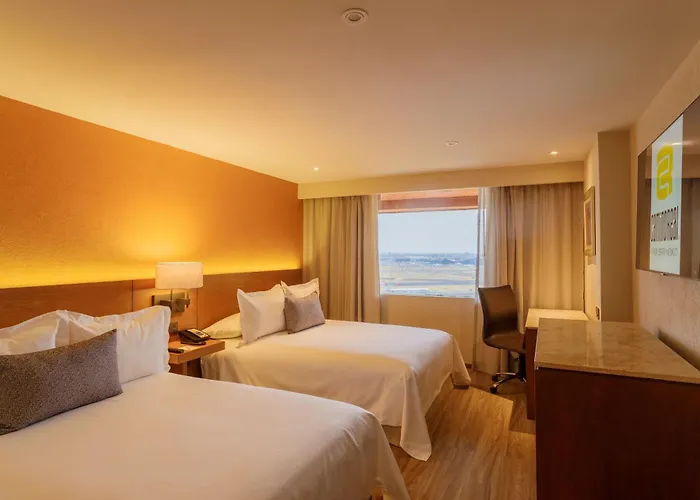Camino Real Aeropuerto Hotel 5*