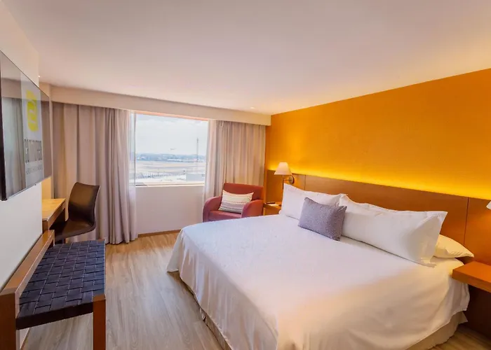 Hotel Camino Real Aeropuerto