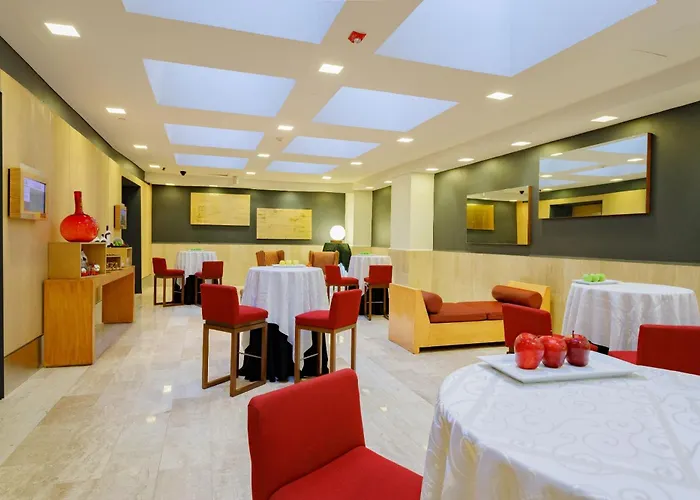 Camino Real Aeropuerto Hotel 5*