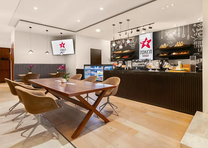 Hotel Camino Real Aeropuerto 5*
