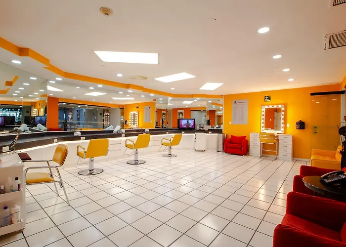 Camino Real Aeropuerto Hotel 5*