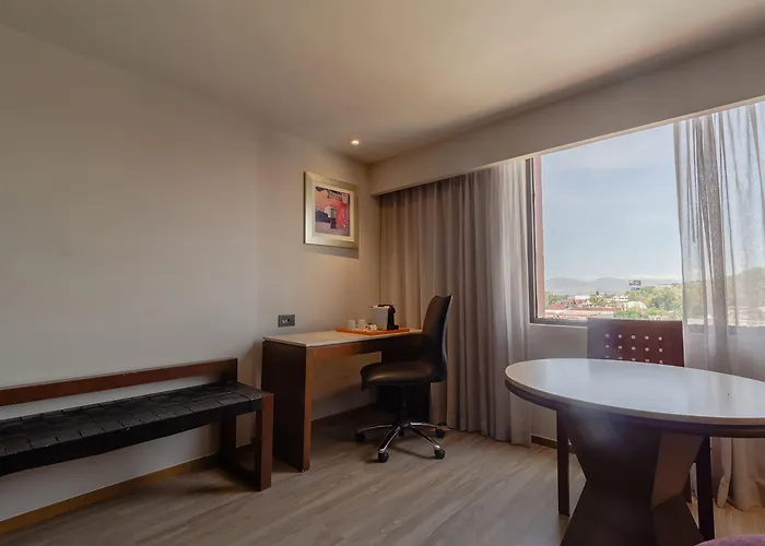Camino Real Aeropuerto Hotel